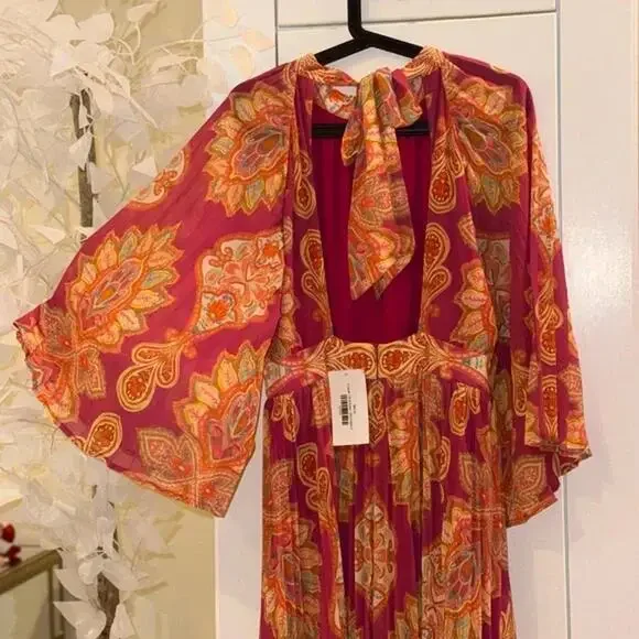 NWT High Neck Pink and Orange Paisley Pleated Open Back Maxi Dress Size XL